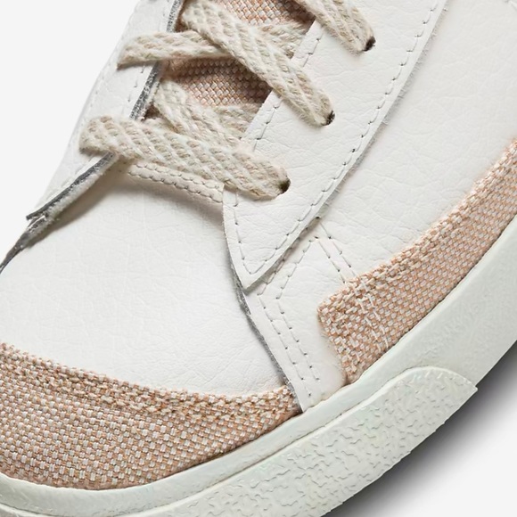 Nike | NWB Blazer Mid Vintage - Picture 3 of 12